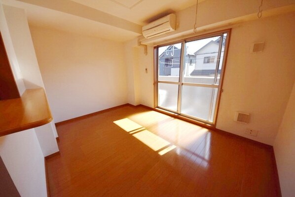 ロイヤル・レジデンス壱番館の物件内観写真